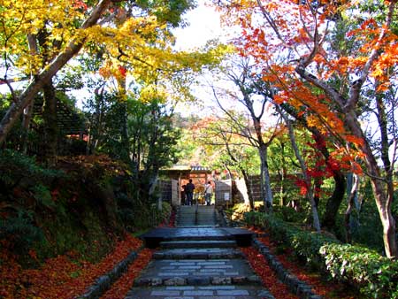 化野念仏寺: 京都はんなり旅